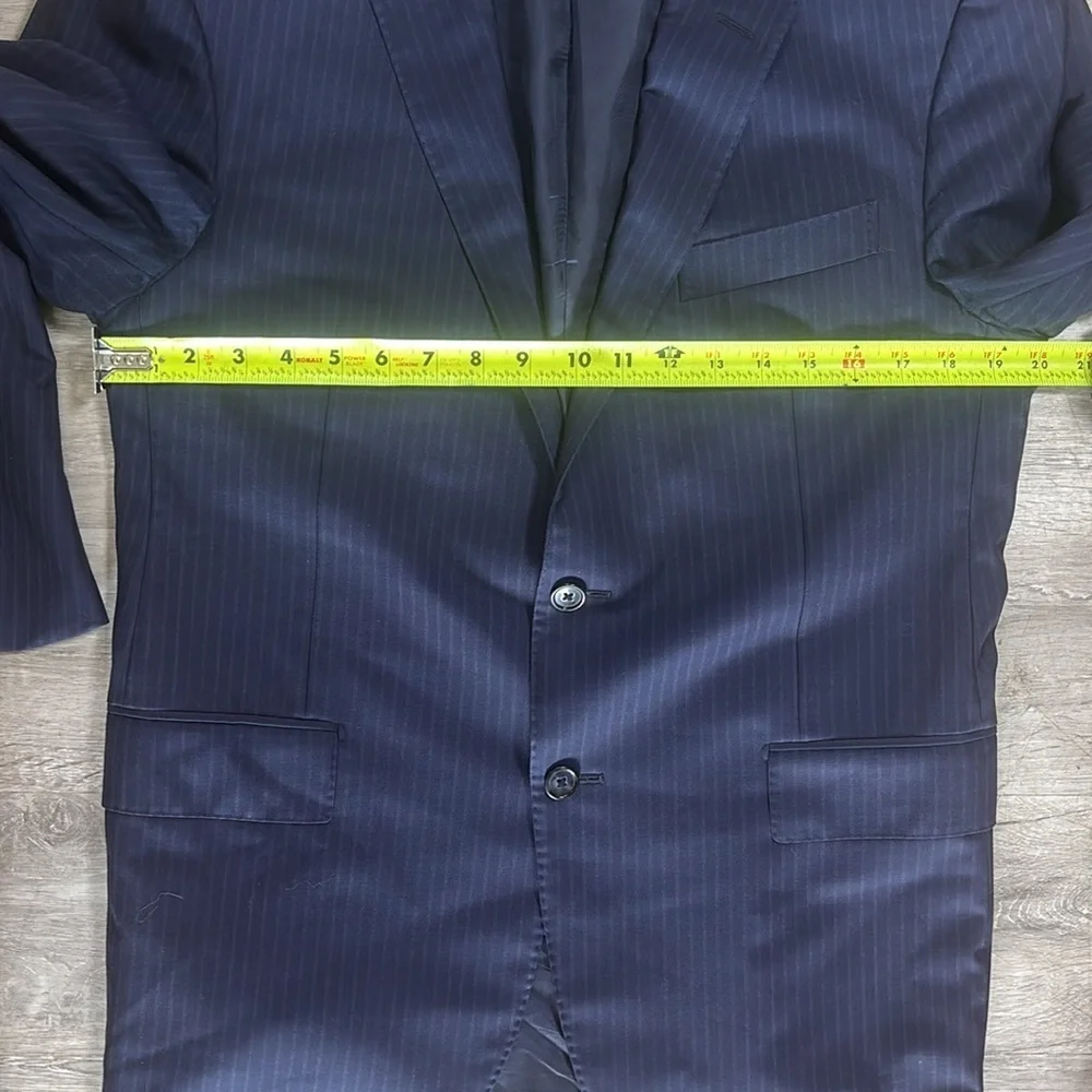 Corneliani Men’s 2 button navy striped blazer 42R (Europe 52R)